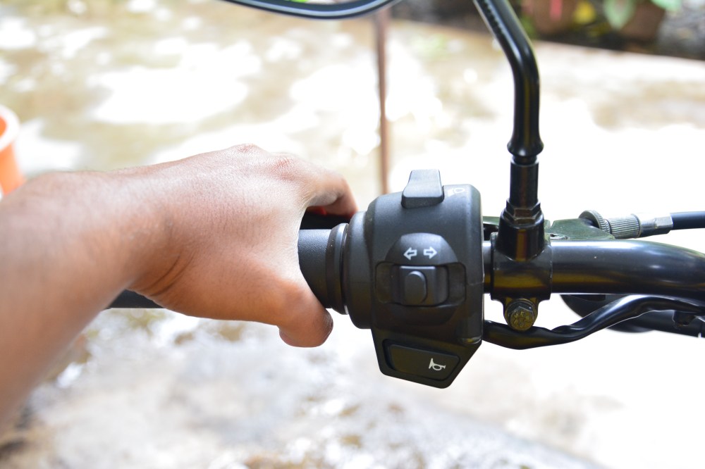 Clutch Lever Position. Its 20 Degrees below. So you actually have to bend you wrist and pull up the clutch.
